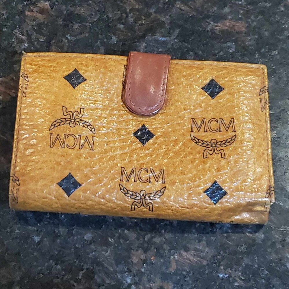 MCM Logo Leather Bifold Kiss Lock Wallet